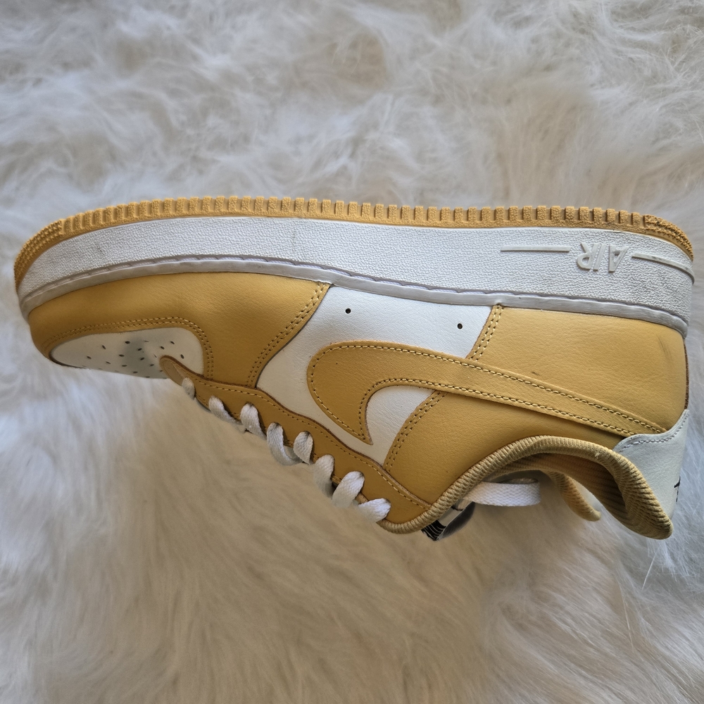 NIKE Air Force 1 Low '07 Bronzine Yellow Sneakers CT7875_994 Size 10 Men - Picture 4 of 11